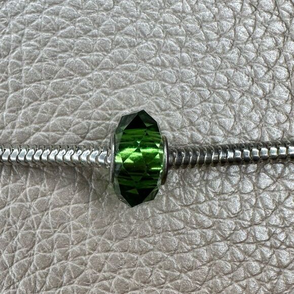 Helzberg Diamonds - Green Stone Glass Charm - Picture 1 of 2